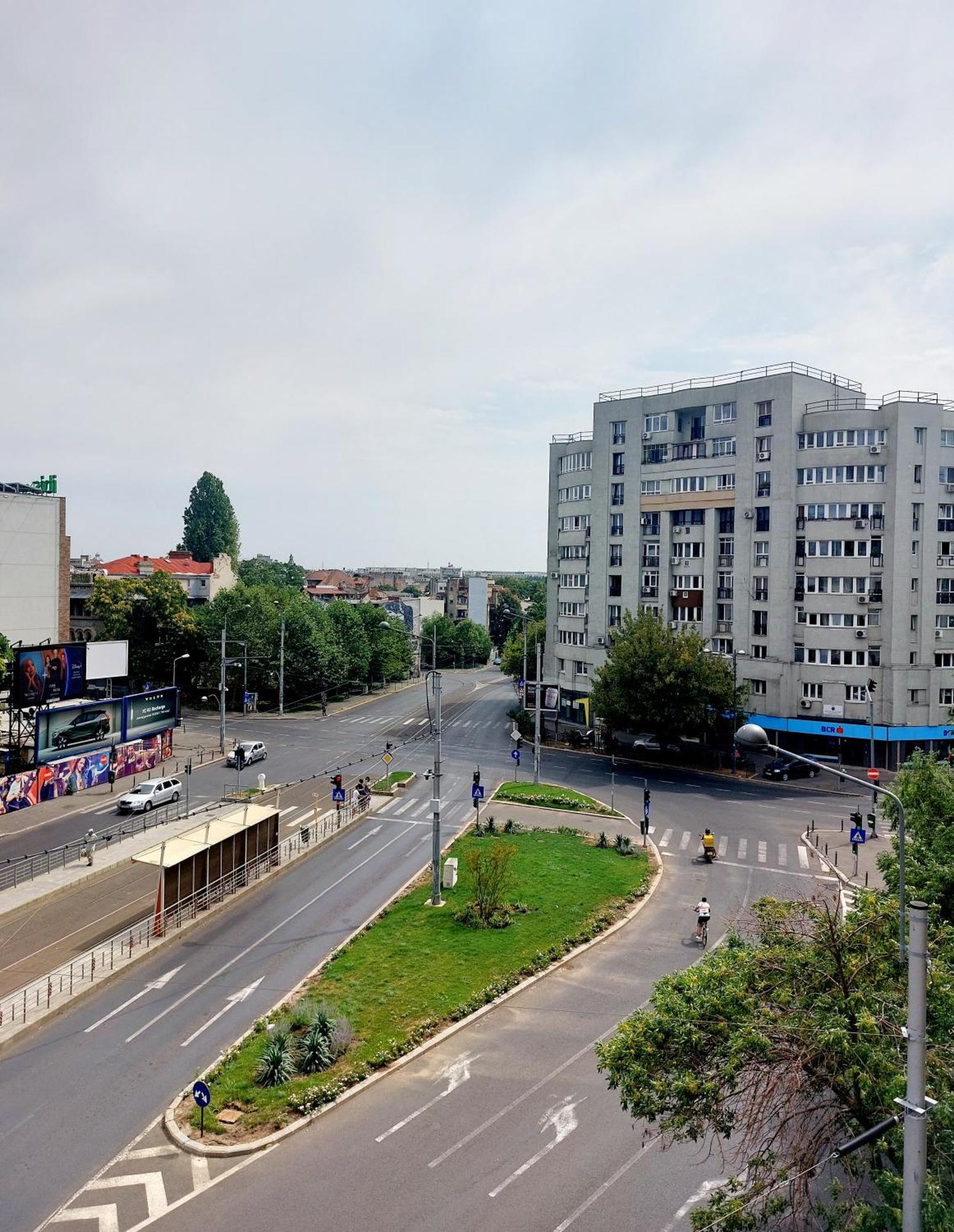 Cozy Apartment In The Center Of Bucharest Exterior photo